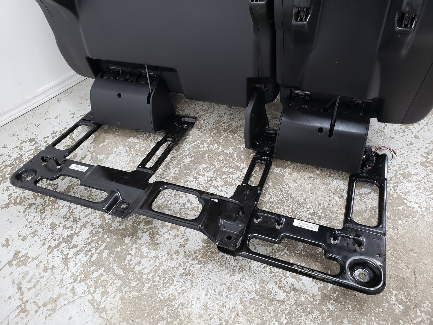 Suburban 2007-14 Yukon Tahoe XL 2nd second Row Bench Truck Seat Escalade Denali