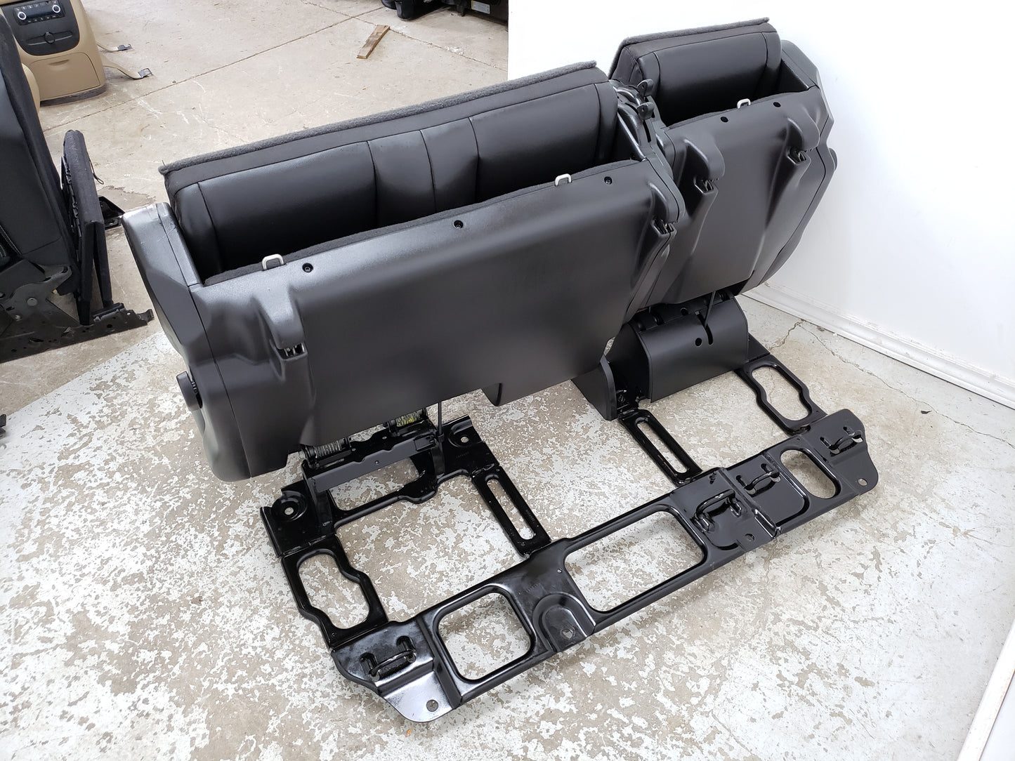 Yukon Tahoe 2nd Row Bench Truck Seat Denali 2013 Short Chev