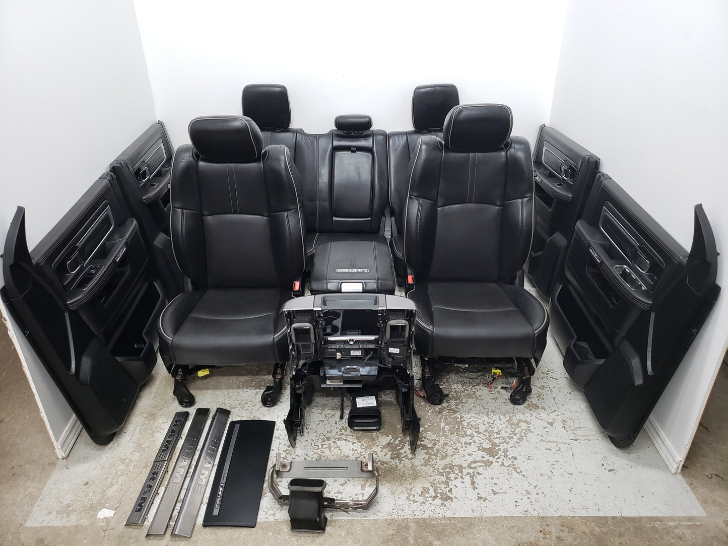 Dodge Ram 2015 Laramie Limited BLACK LEATHER Truck Seats Interior
