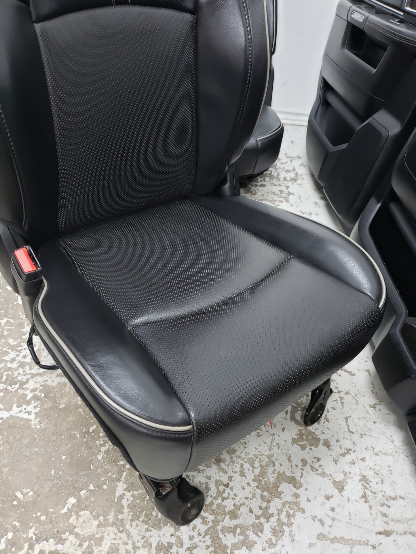 Dodge Ram 2015 Laramie Limited BLACK LEATHER Truck Seats Interior