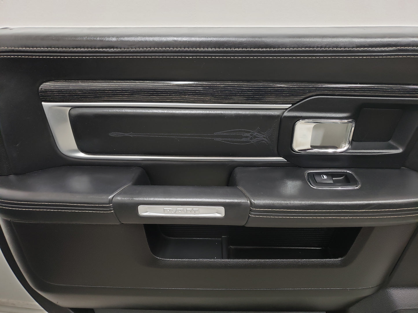 Dodge Ram 2015 Laramie Limited BLACK LEATHER Truck Seats Interior