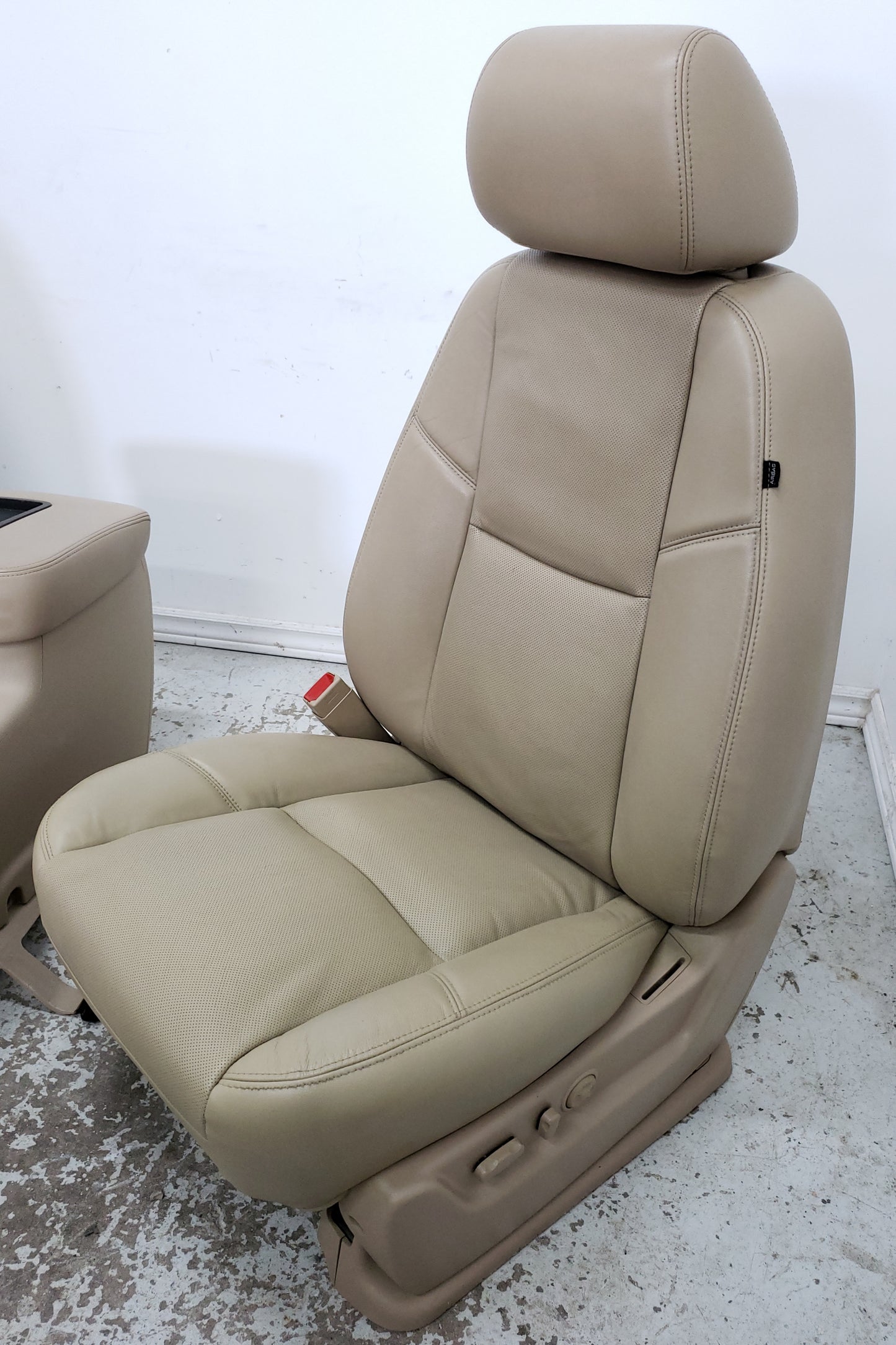 Escalade Chev Truck Silverado TAN LEATHER Seats Console Sierra Cadillac Yukon Tahoe