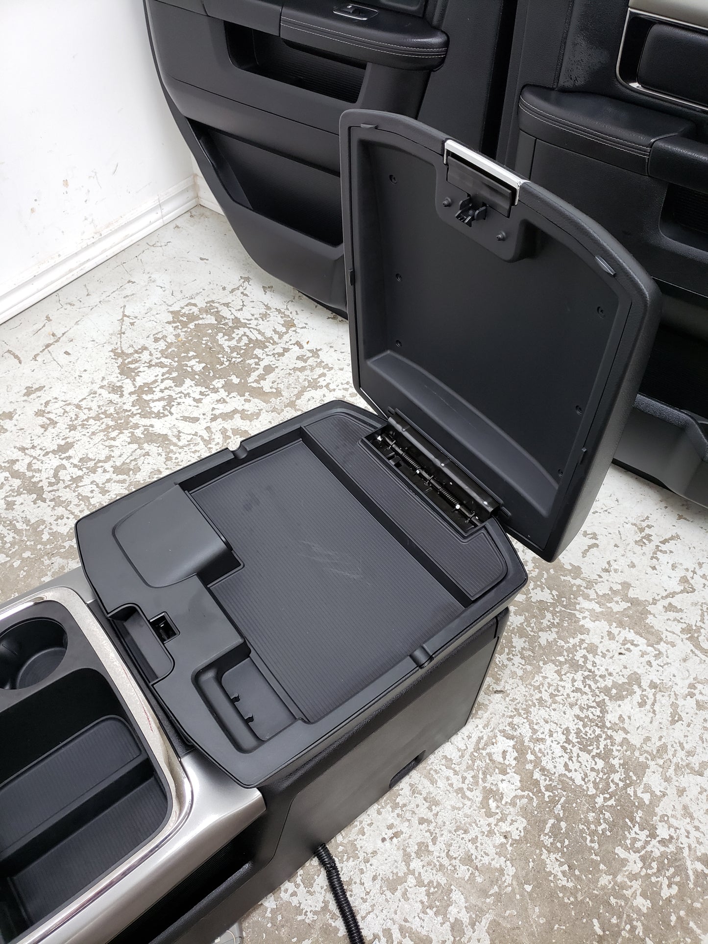 Dodge Ram 2018 BLACK LEATHER Truck Seats Console Door Pad Laramie