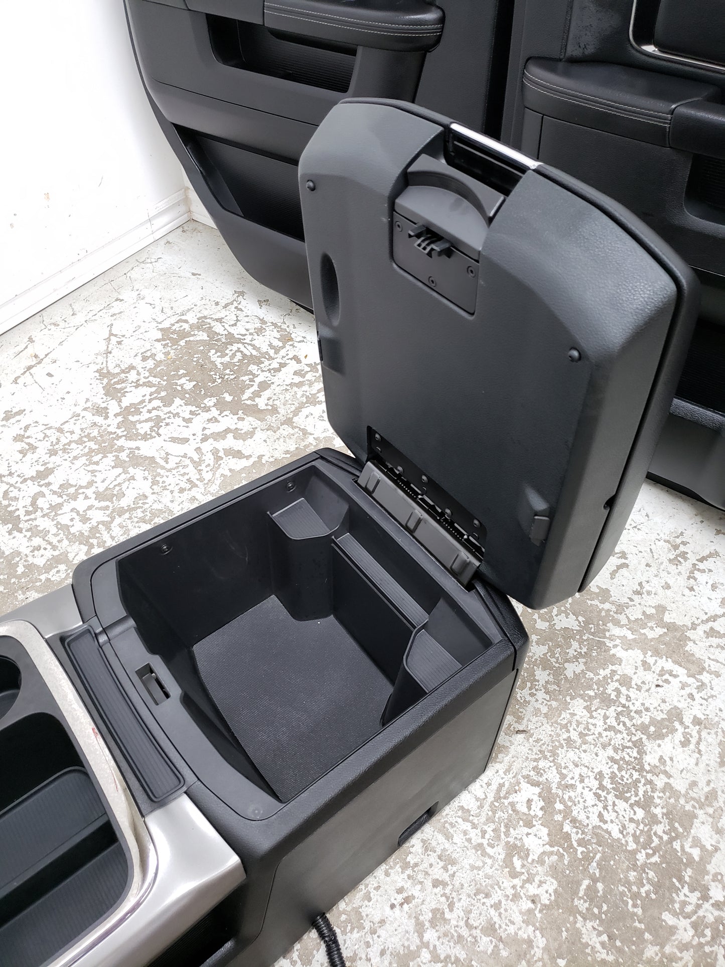 Dodge Ram 2018 BLACK LEATHER Truck Seats Console Door Pad Laramie