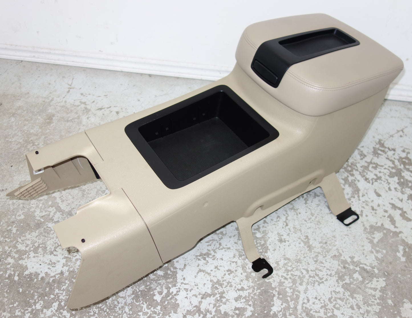 Chev Truck Silverado Tan Plastic Center Console 2007-14 Sierra Yukon Tahoe Suburban