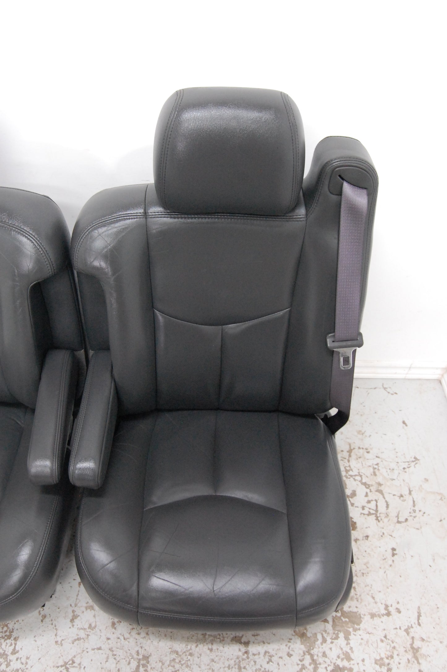 Chev Truck 05 Yukon Tahoe BLACK LEATHER Front Seats Suburban