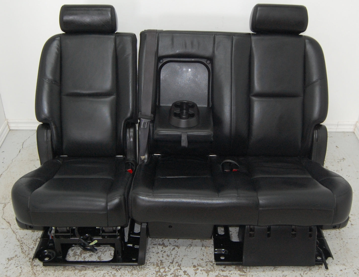 Yukon Tahoe 2nd Row Bench Truck Seat Denali 2012 Short Chev