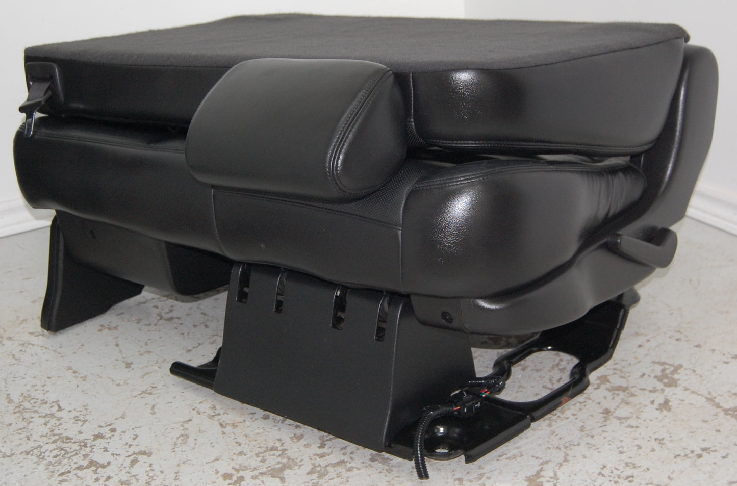 Yukon Tahoe 2nd Row Bench Truck Seat Denali 2012 Short Chev