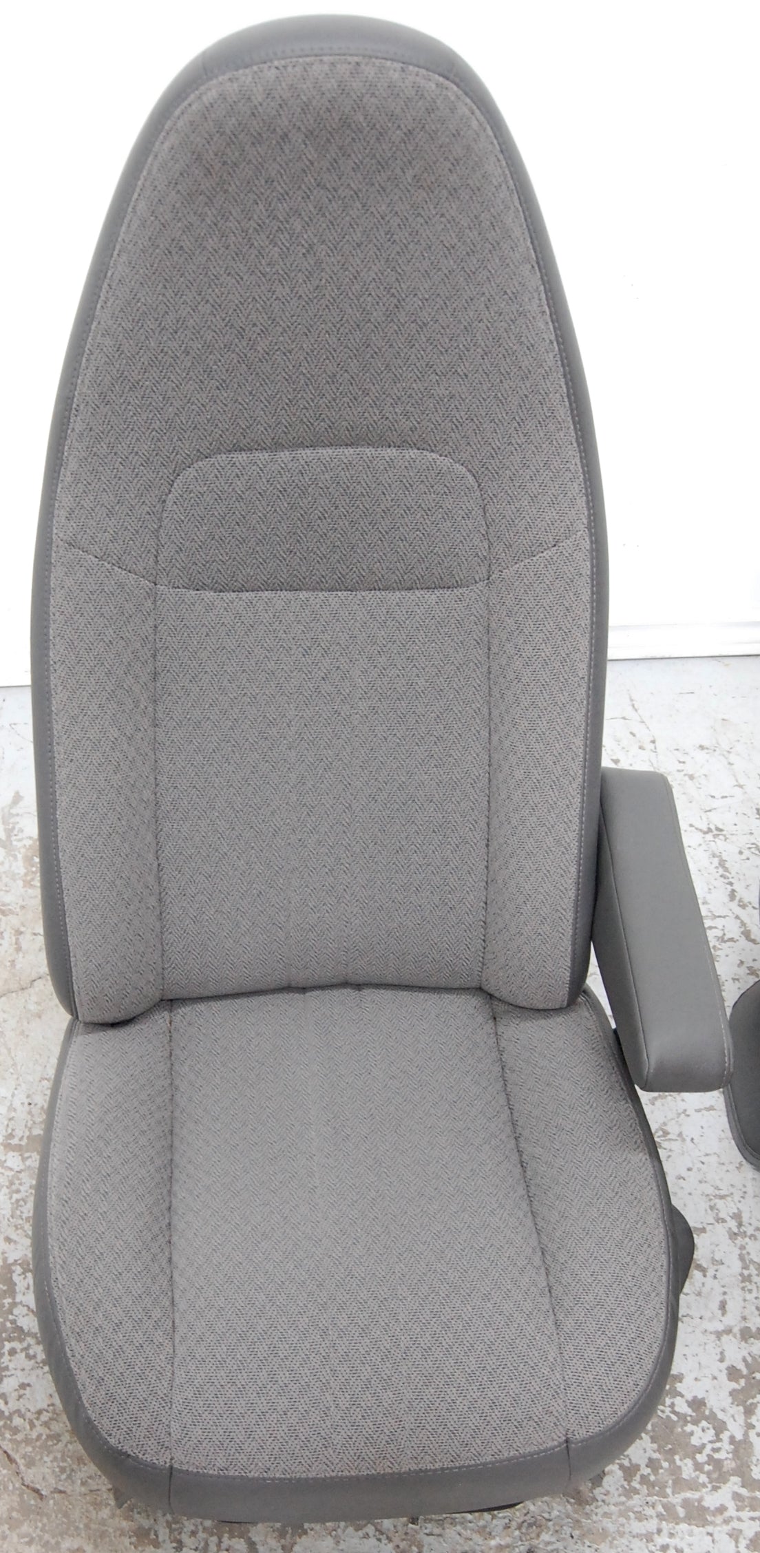 Chev Savanna Van Power Grey Cloth Front Seats GMC Chevy Express Savana