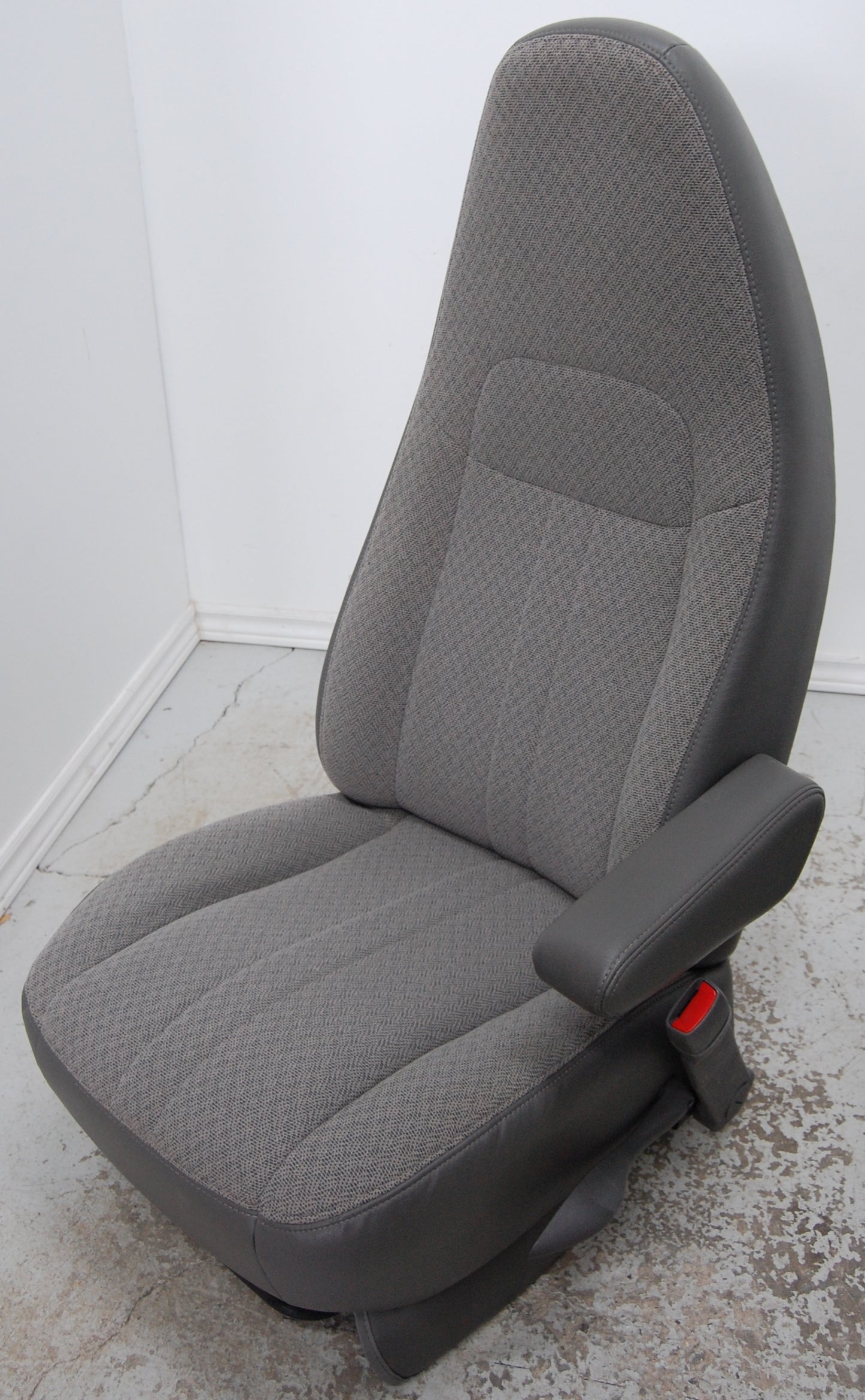 Chev Savanna Van Power Grey Cloth Front Seats GMC Chevy Express Savana