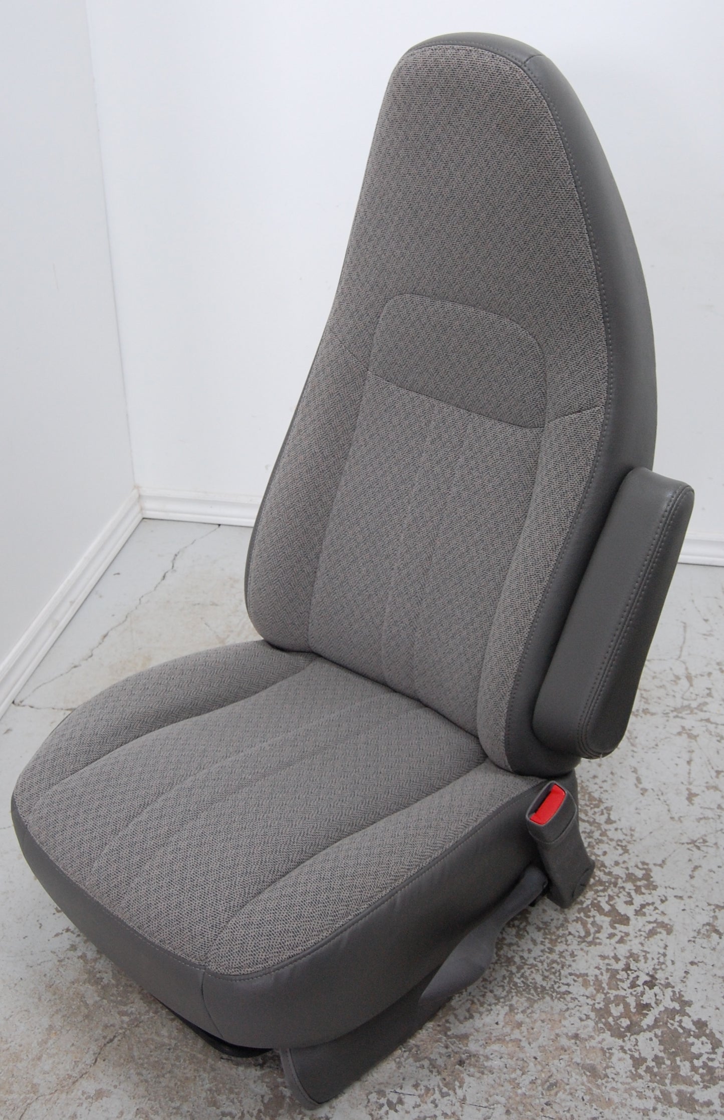 Chev Savanna Van Power Grey Cloth Front Seats GMC Chevy Express Savana