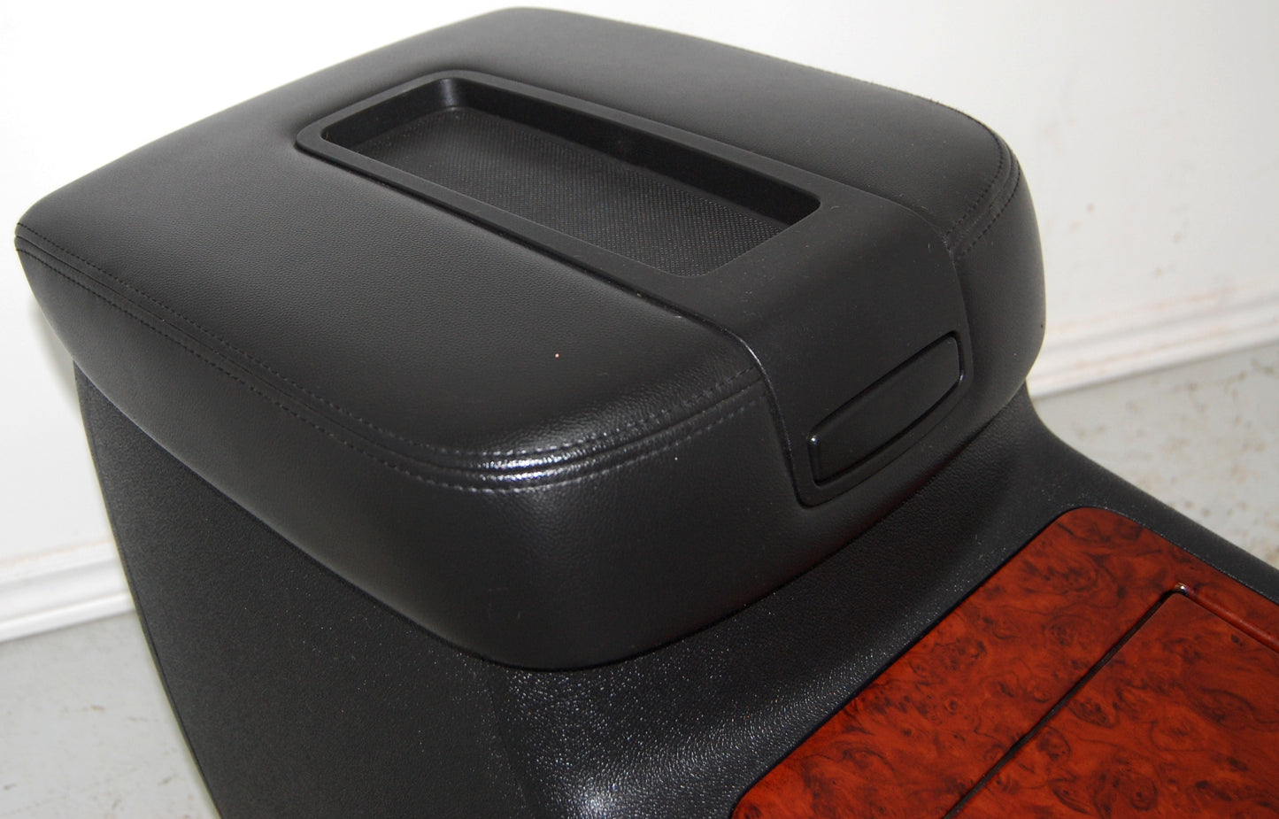 Chevy Truck Silverado BOSE Center Woodgrain Console Sierra Yukon