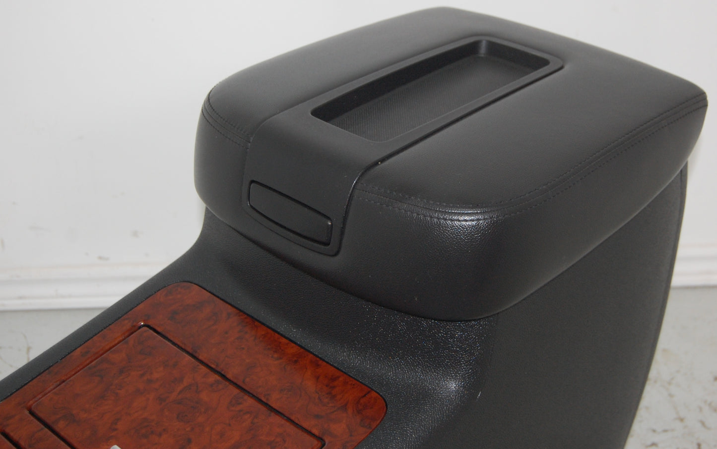 Chevy Truck Silverado BOSE Center Woodgrain Console Sierra Yukon