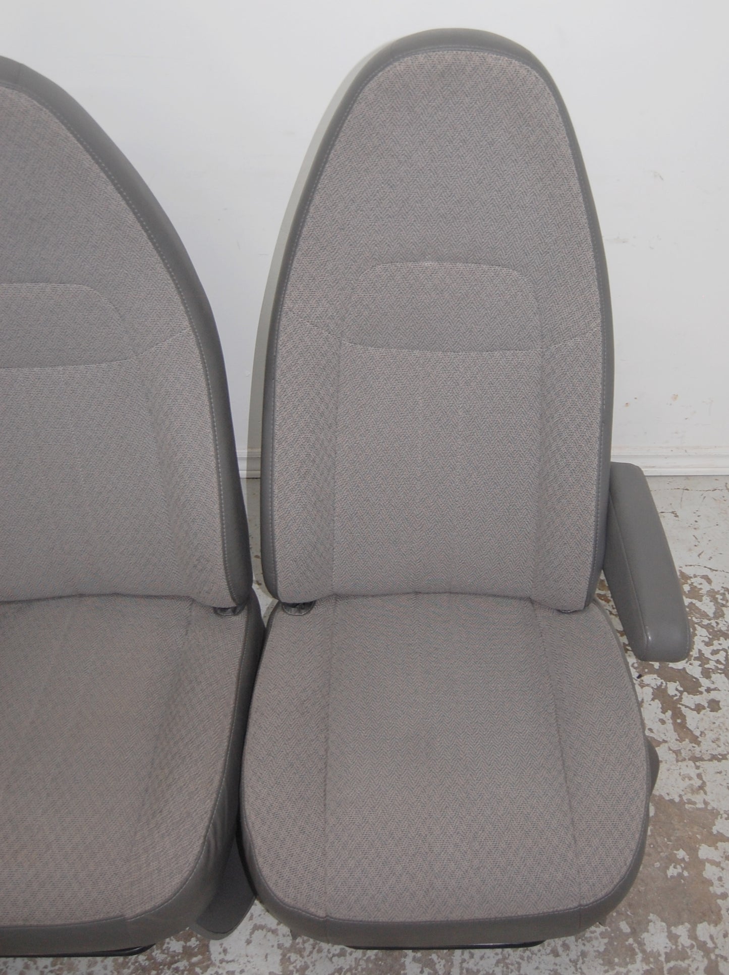 Chev Savanna Van Manual Front Seats GMC Chevy Express Savana