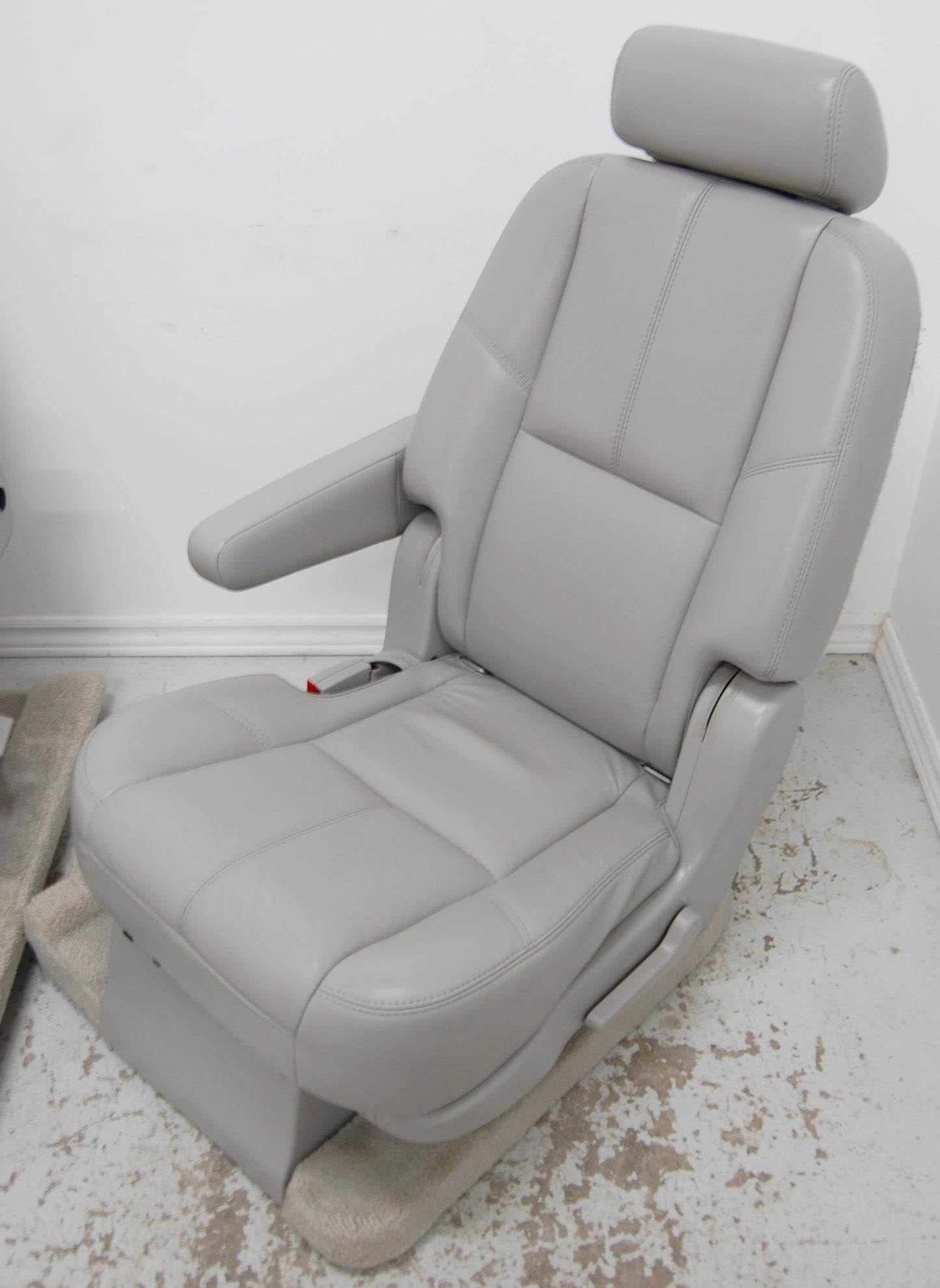 Chevy Truck Tahoe 2nd Row Bucket Seats Suburban Yukon XL Denali