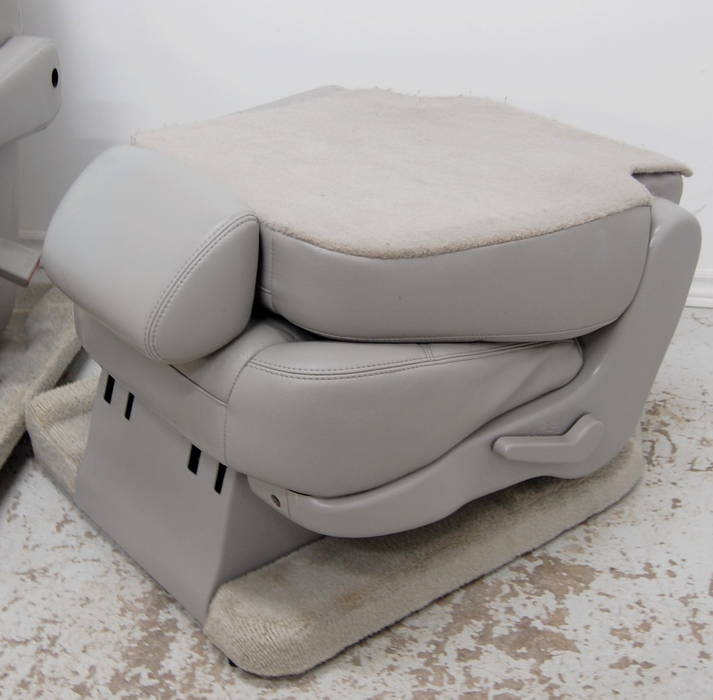 Chevy Truck Tahoe 2nd Row Bucket Seats Suburban Yukon XL Denali