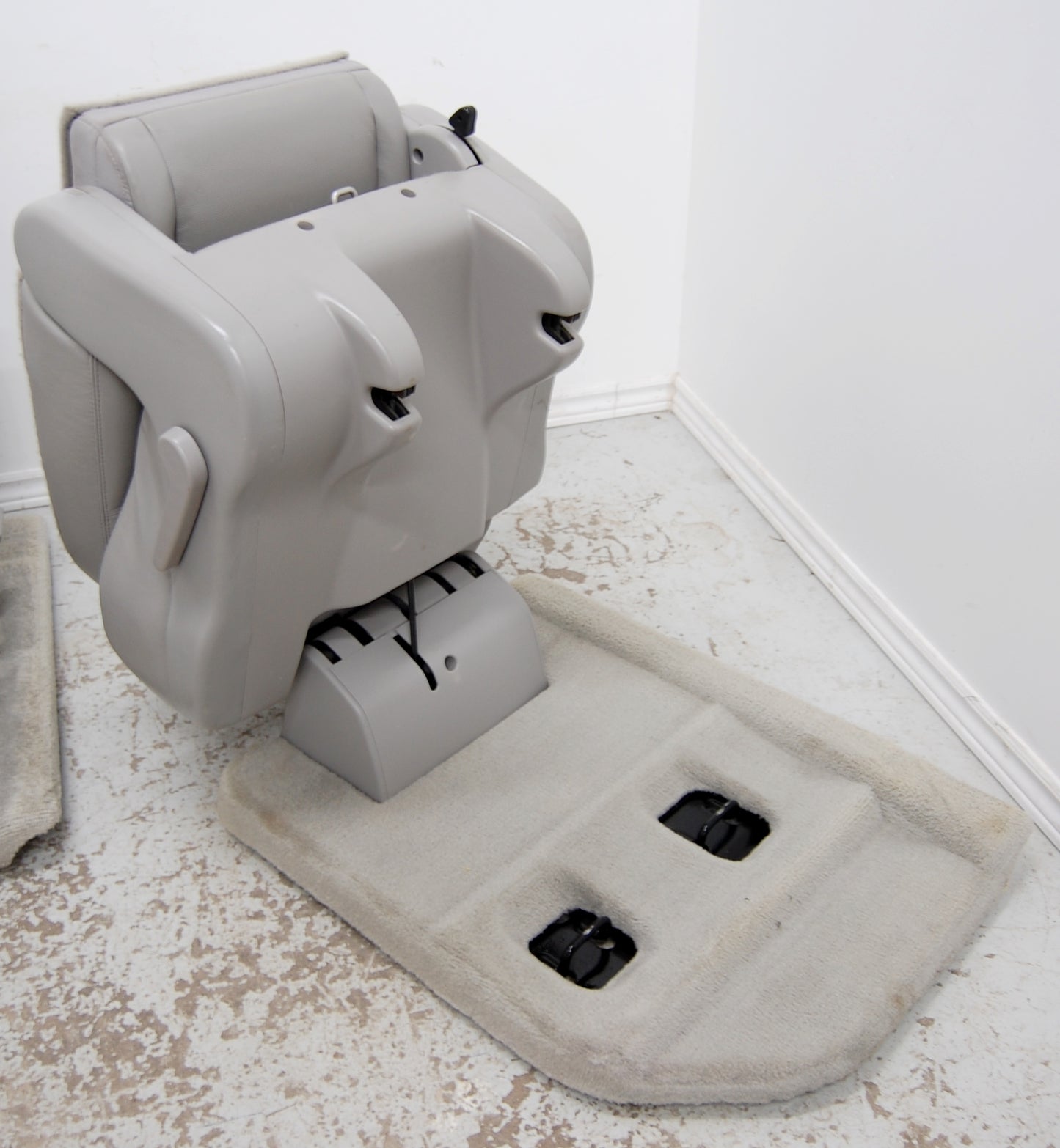 Chevy Truck Tahoe 2nd Row Bucket Seats Suburban Yukon XL Denali