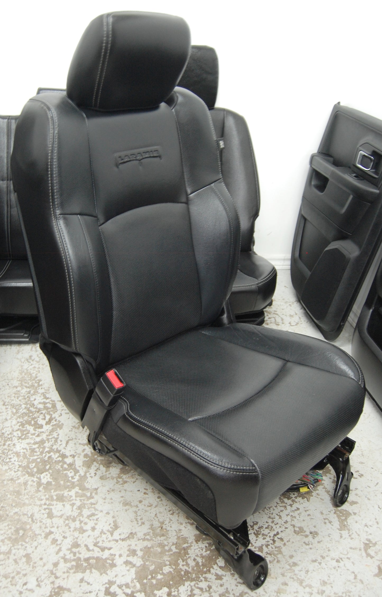 Dodge Ram Laramie 2014 BLACK LEATHER Truck Seats Console Door Pad Panels Interior
