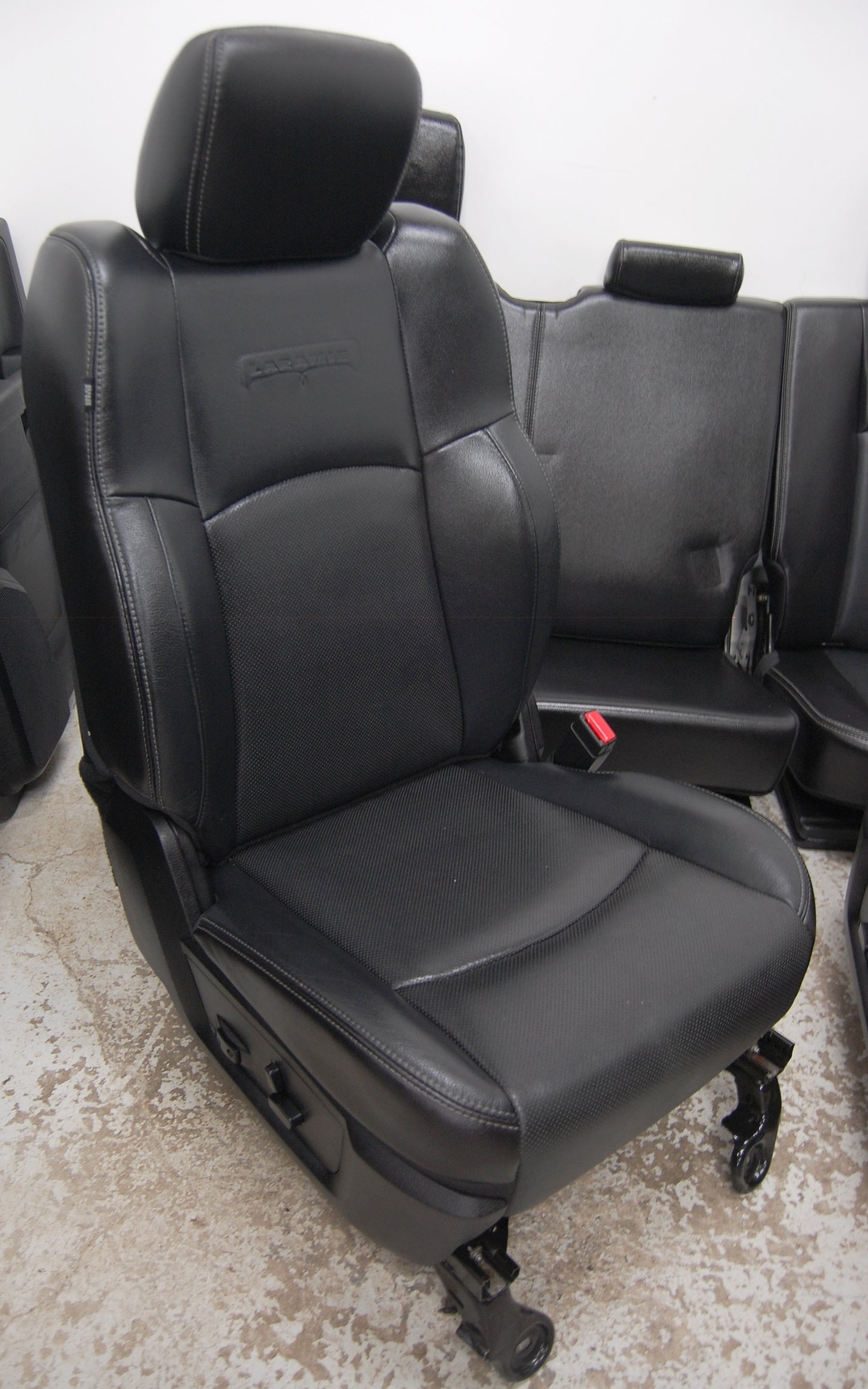 Dodge Ram Laramie 2014 BLACK LEATHER Truck Seats Console Door Pad Panels Interior
