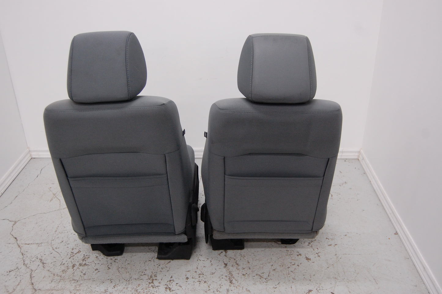 Ford Superduty Truck 2012 Grey Cloth Front Seats F250 F350 F450 F550 with Console