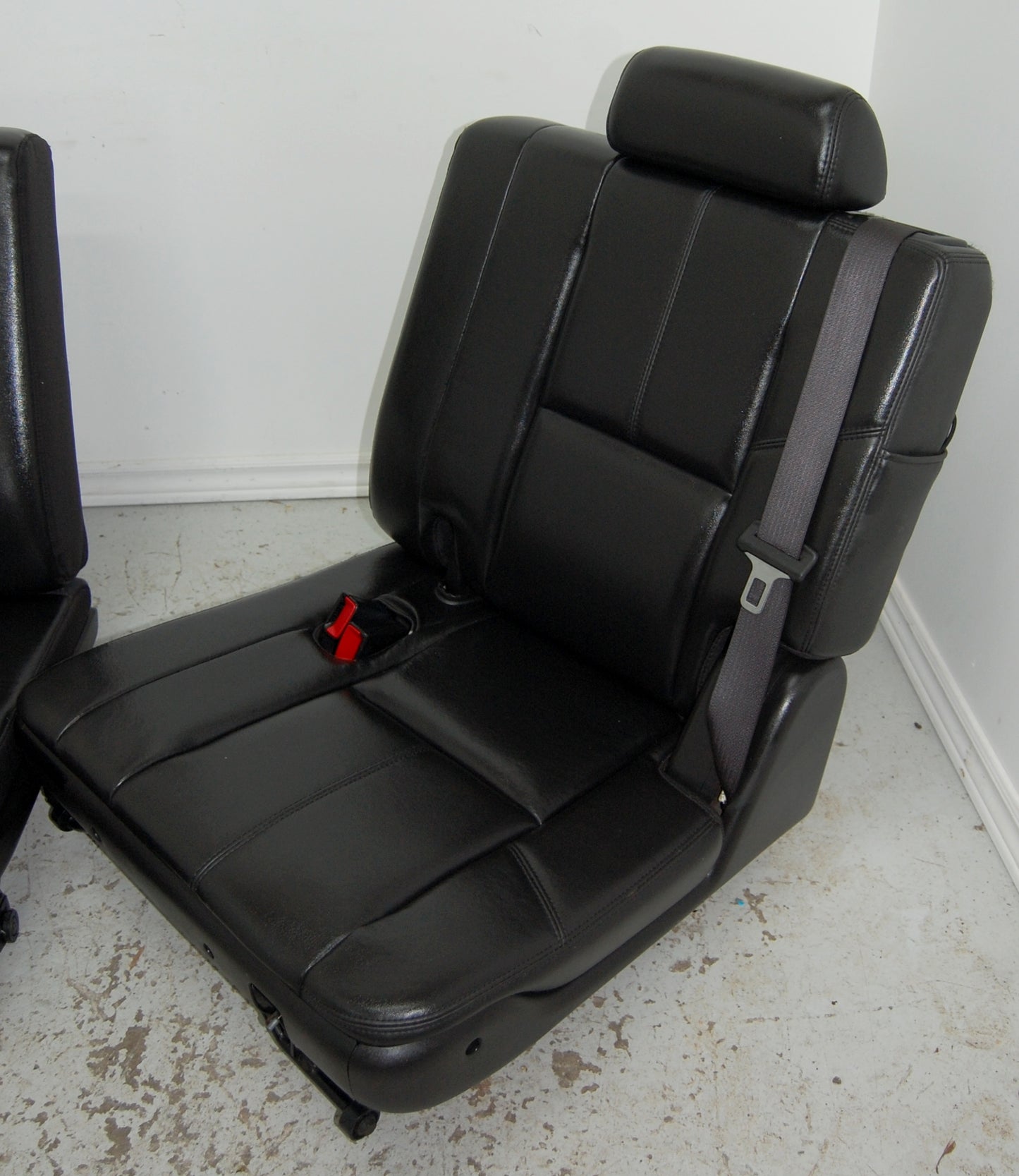 Chevy Tahoe Yukon 2012 3rd Row Black Leather Seats Third Suburban Denali Escalade