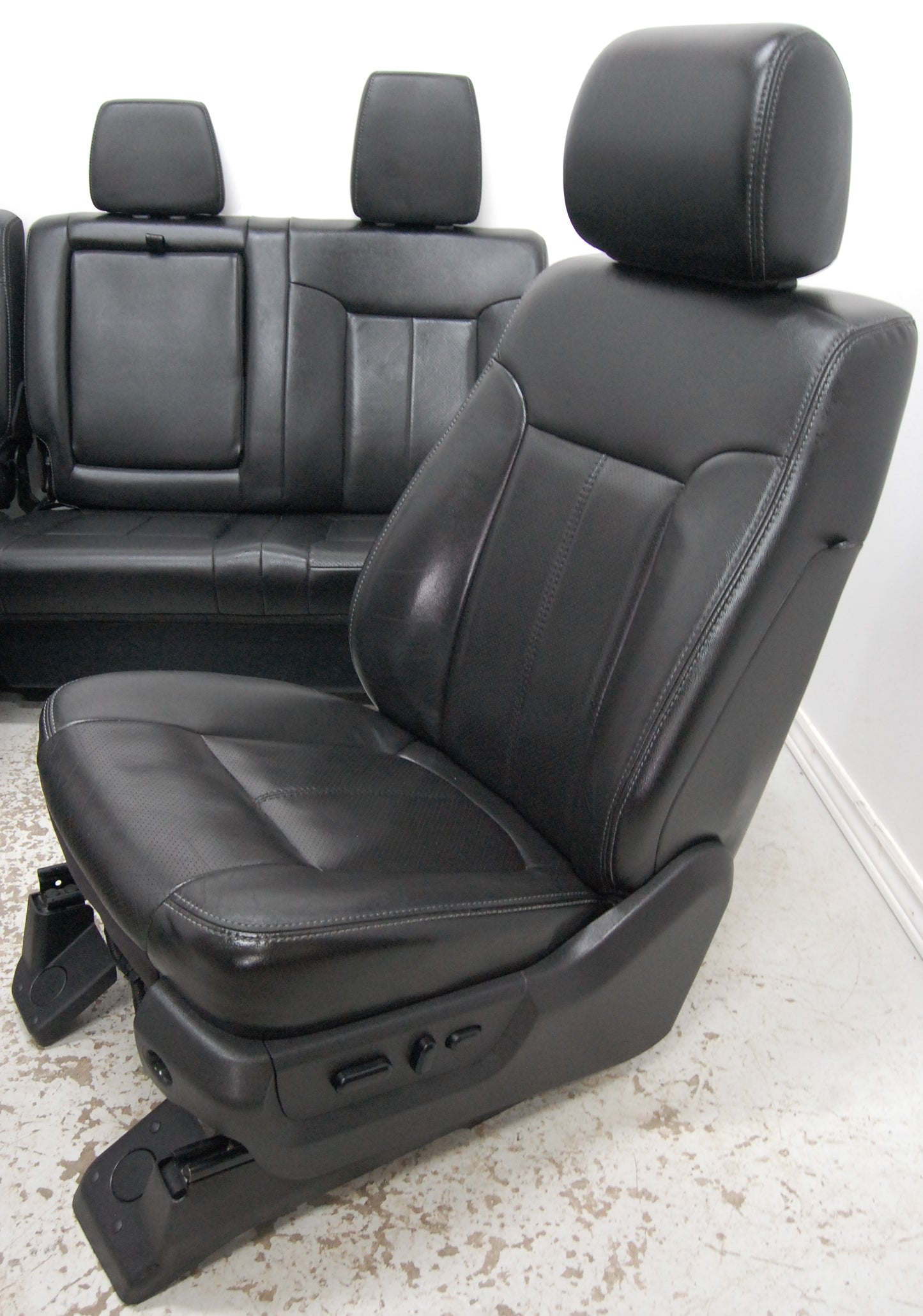 Ford F250 Superduty BLACK LEATHER Truck Seats Power Heated Cooled with Console