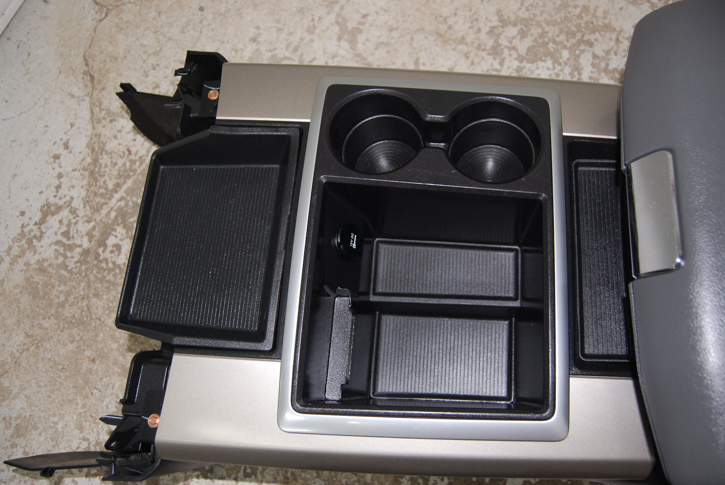 Dodge Ram 2015 Laramie Truck Center Console Kit