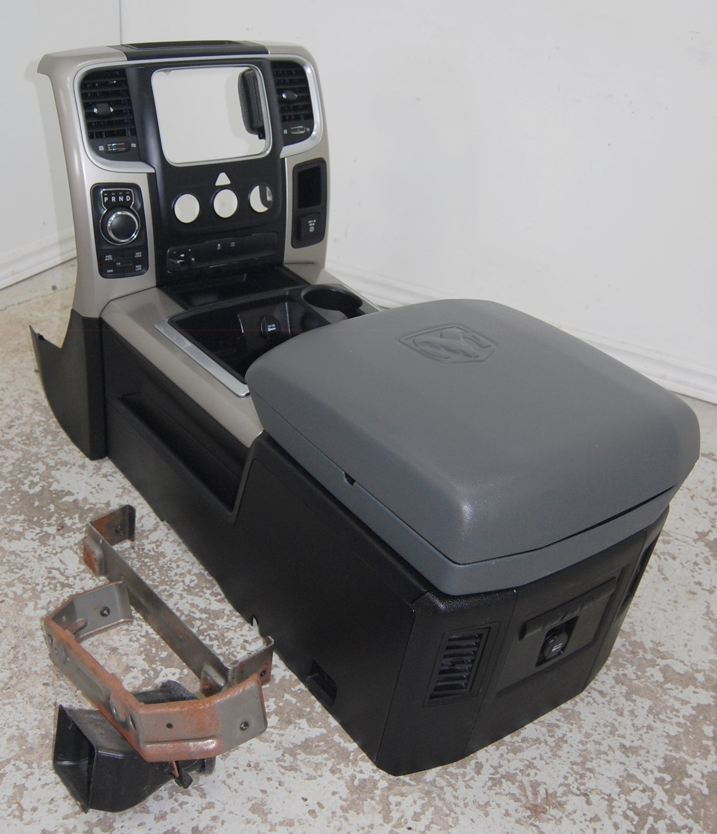 Dodge Ram 2015 Laramie Truck Center Console Kit