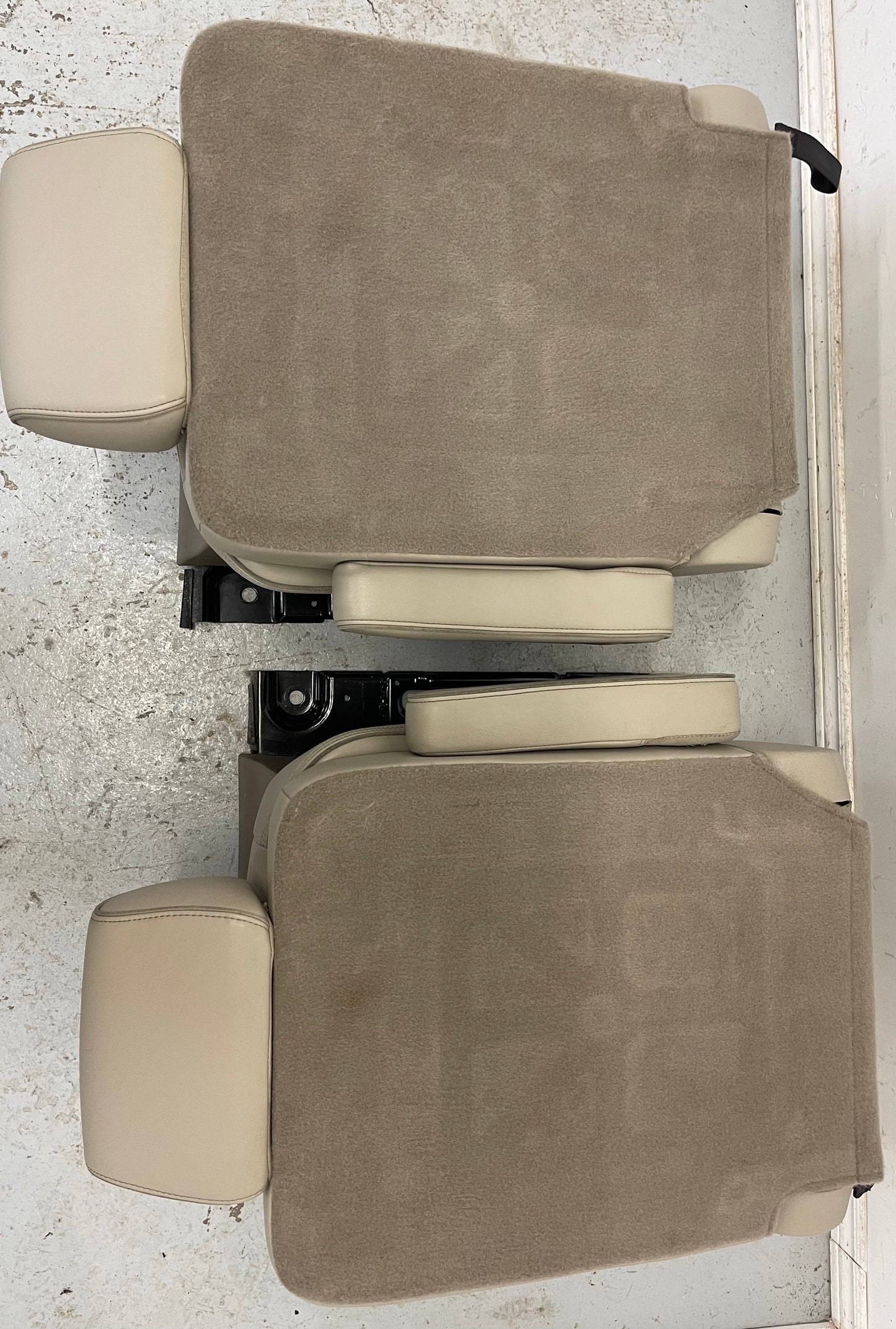 2016 GMC Yukon Denali XL Cashmere Tan LEATHER Second Row Bucket Seats.