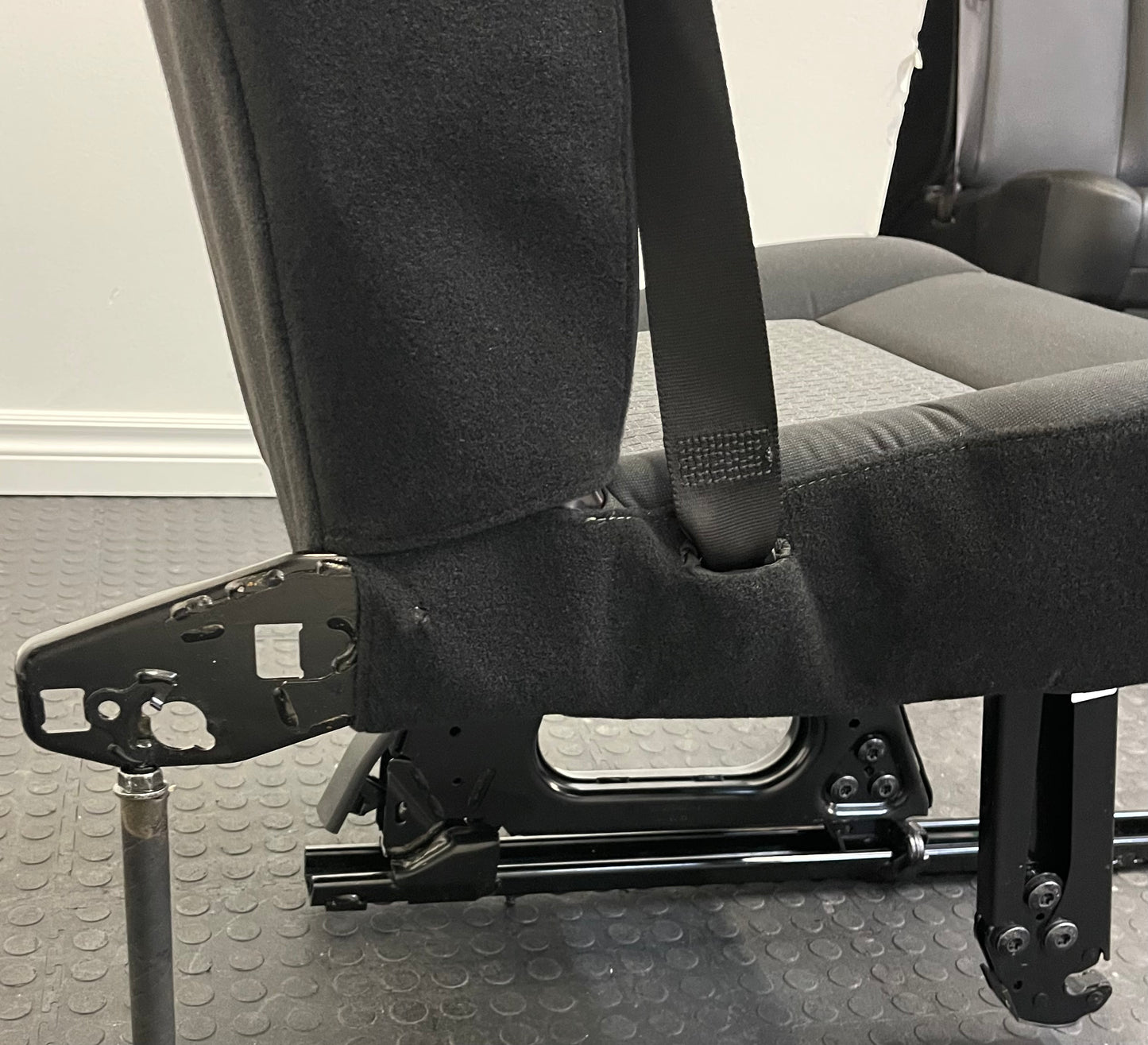 Ford Transit Passenger 2020 Ebony Cloth Right Front Wheel Well Mounted Single Seat