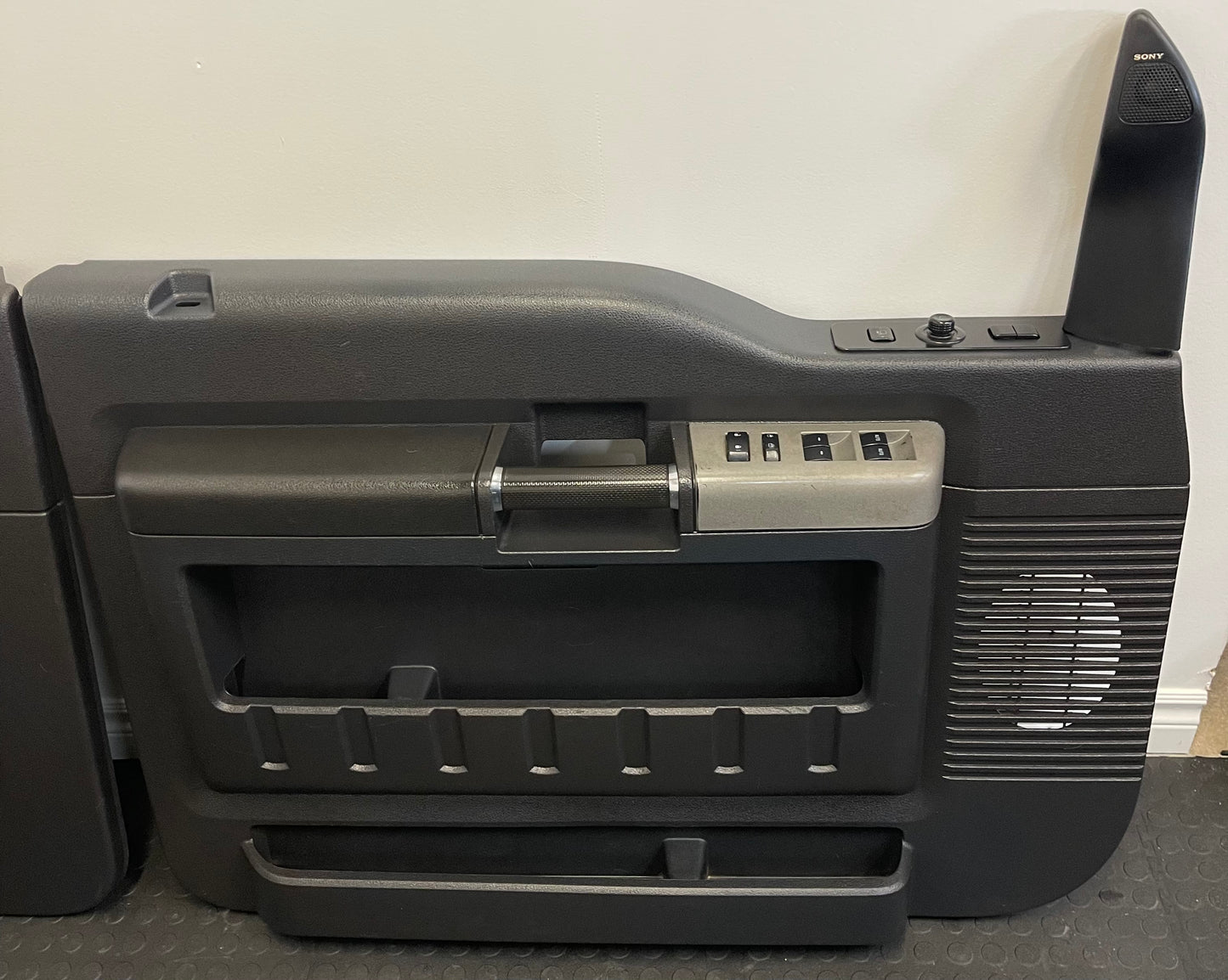 2015 Ford F250 Superduty Black LEATHER Crew Cab Power Heated/Cooled Interior.