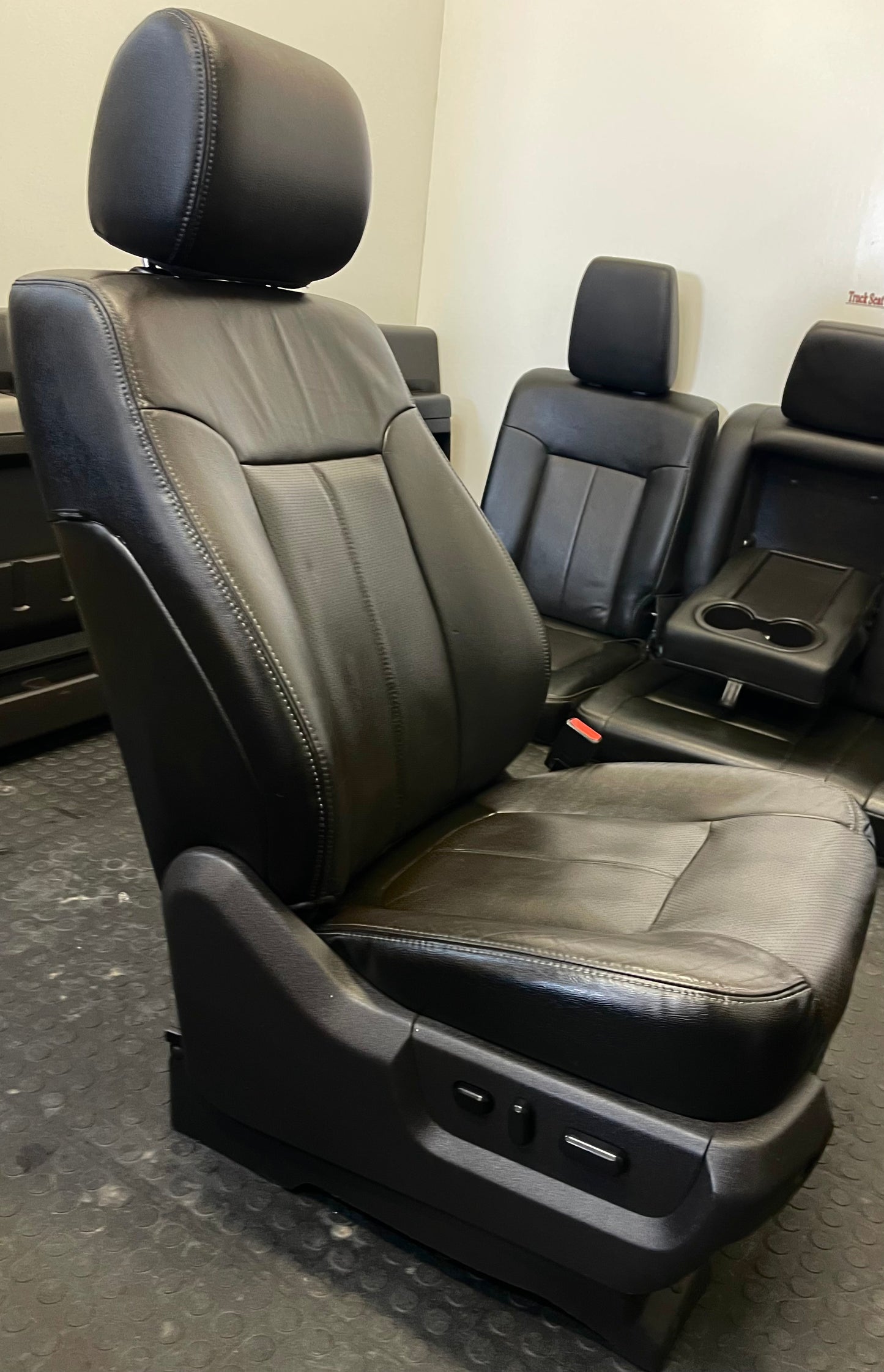 2015 Ford F250 Superduty Black LEATHER Crew Cab Power Heated/Cooled Interior.