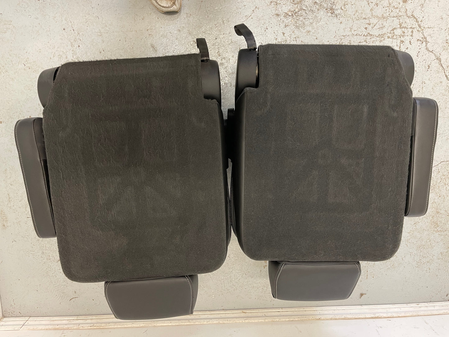 2016 GMC Yukon Denali XL Black LEATHER Second Row Bucket Seat.