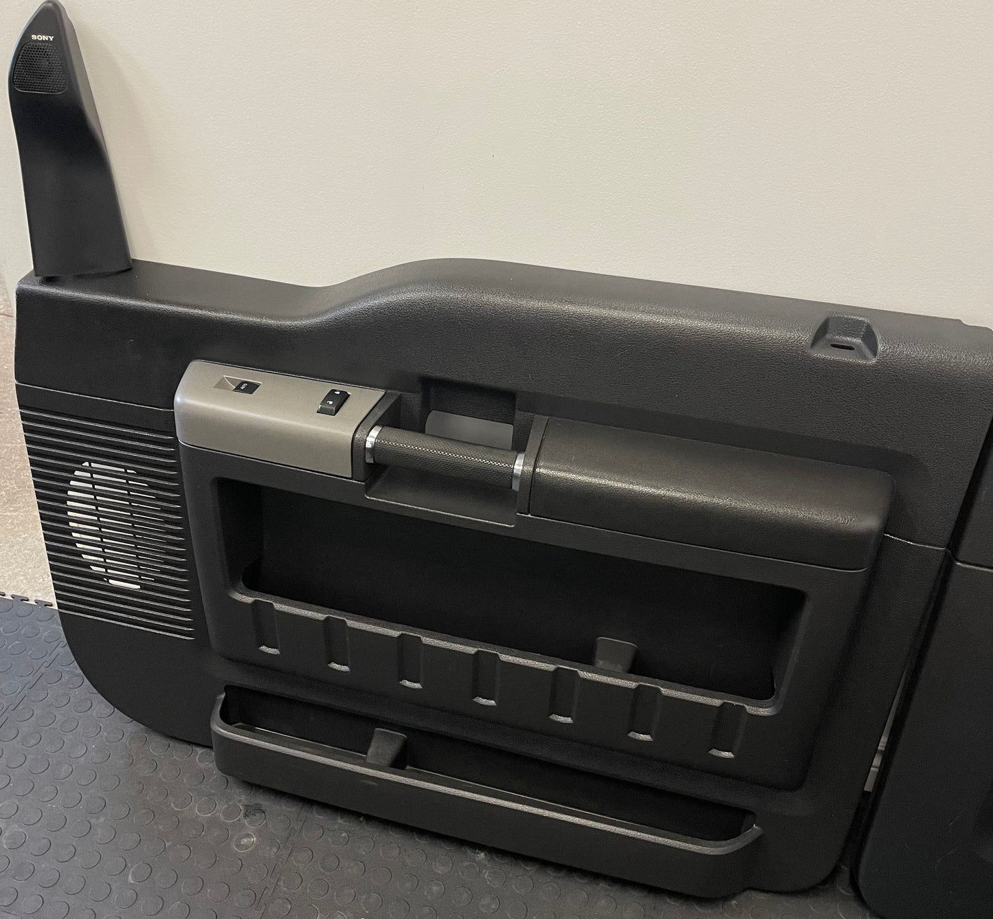 2015 Ford F250 Superduty Black LEATHER Crew Cab Power Heated/Cooled Interior.