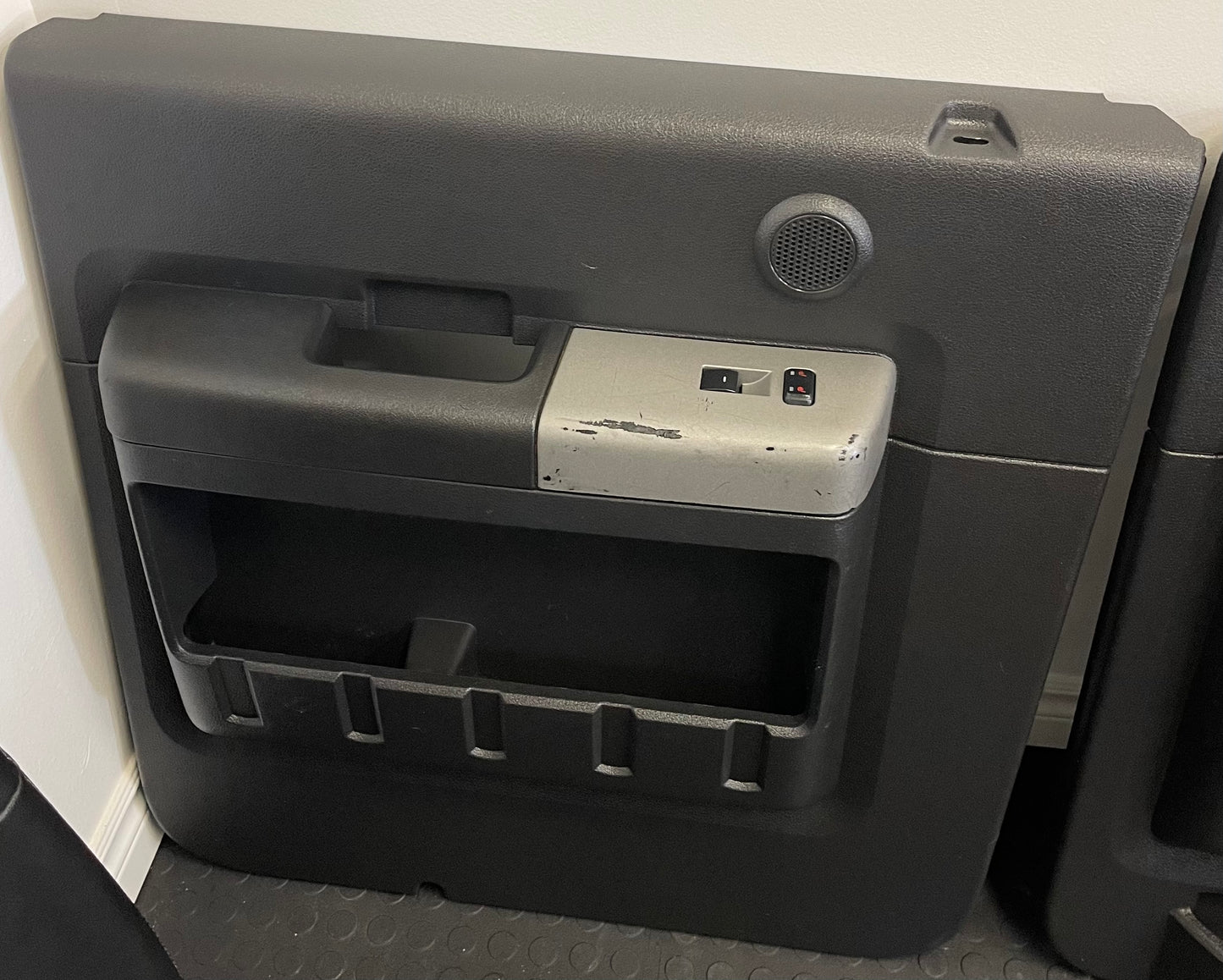 2015 Ford F250 Superduty Black LEATHER Crew Cab Power Heated/Cooled Interior.