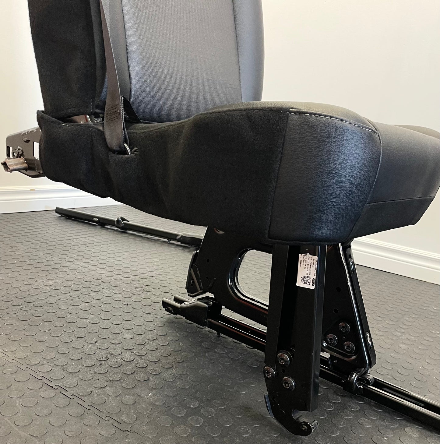 Ford Transit Passenger Van 2020 Black Vinyl Right Front Wheel Well Mounted Single Seat.