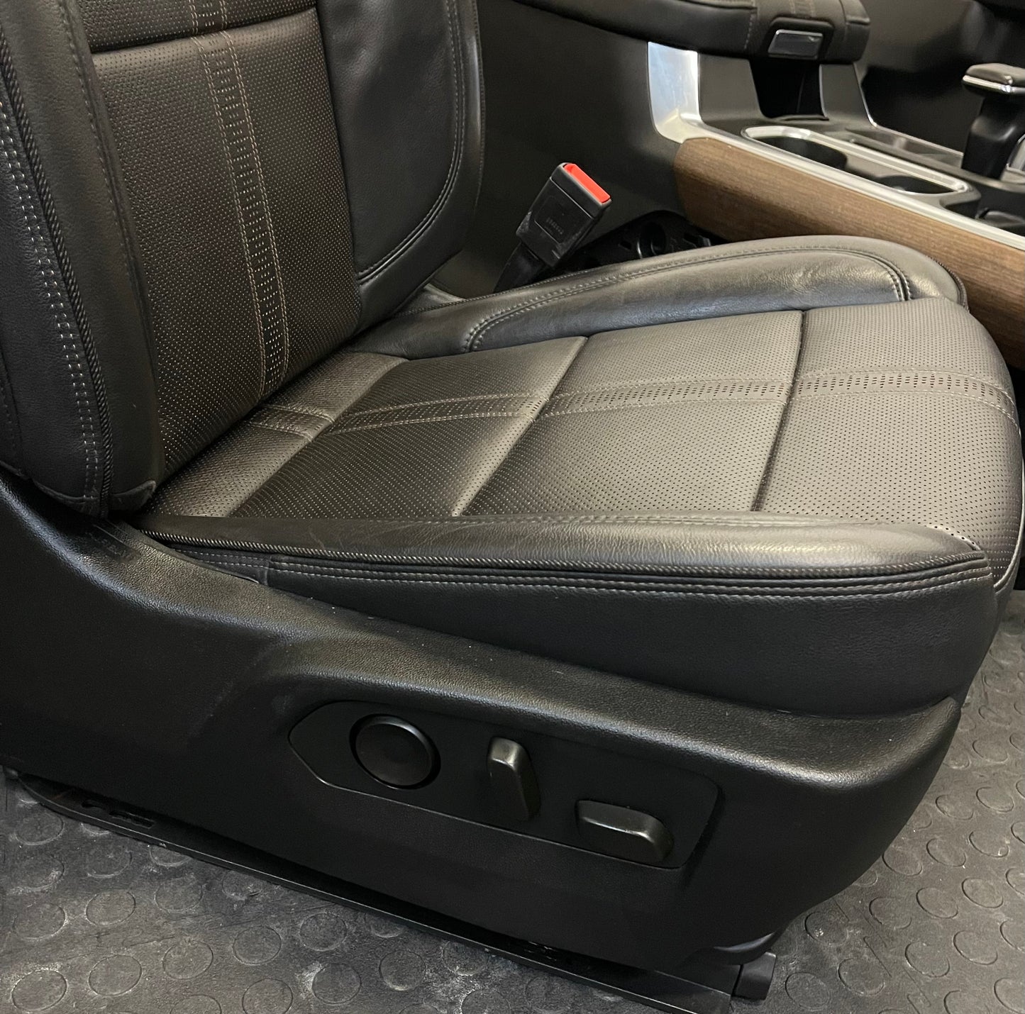 2023 Chevrolet Silverado High Country Interior - Black LEATHER Interior Set