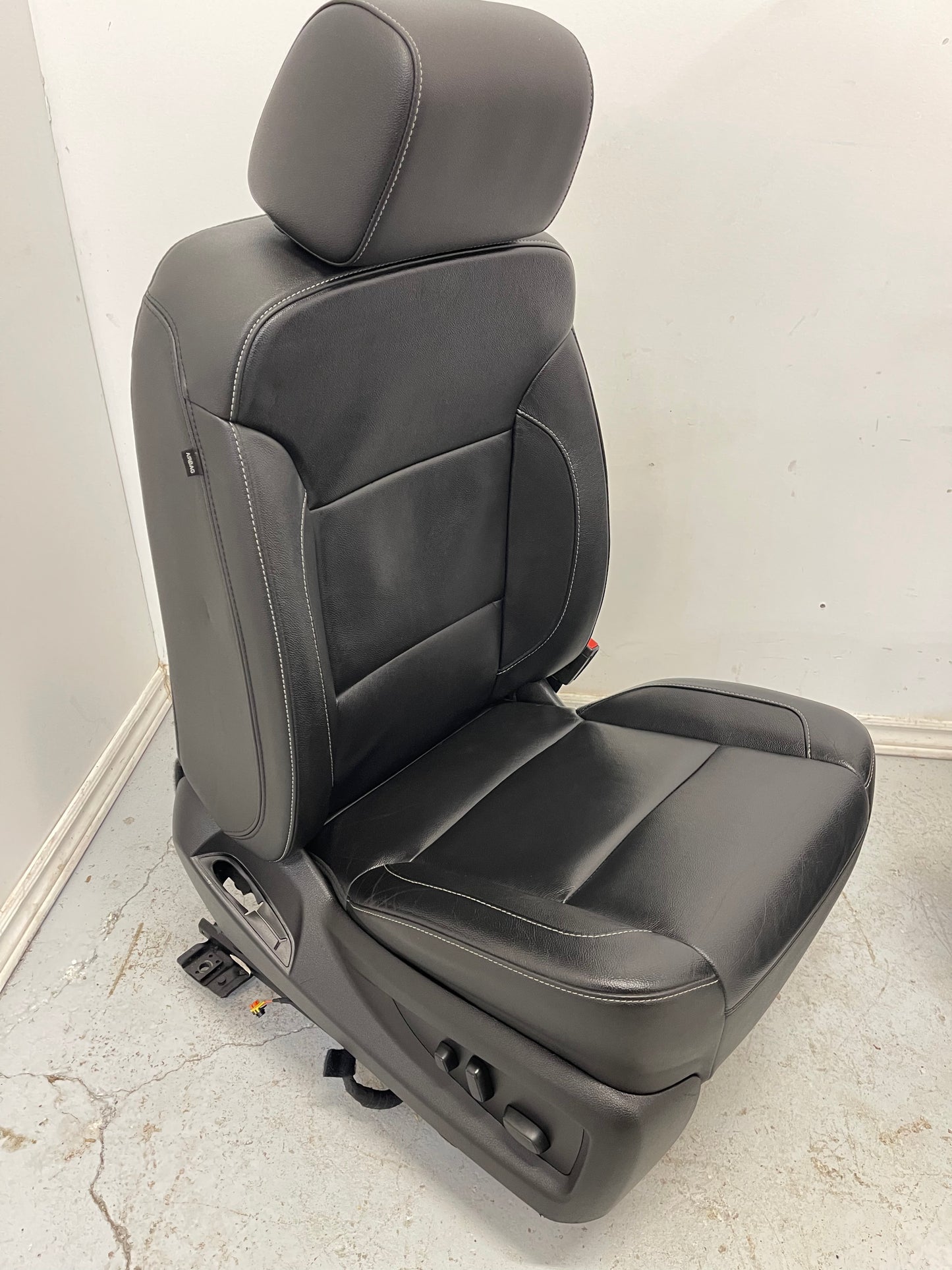 Chevrolet Silverado 2016 Crew Cab BLACK LEATHER Power Heated Front Seats