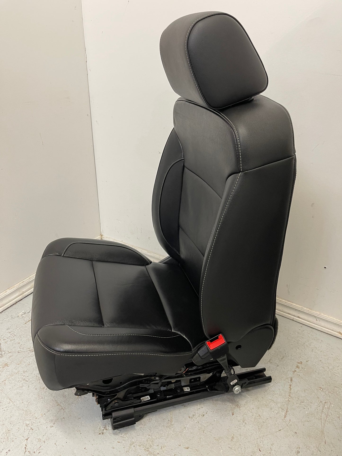 Chevrolet Silverado 2016 Crew Cab BLACK LEATHER Power Heated Front Seats