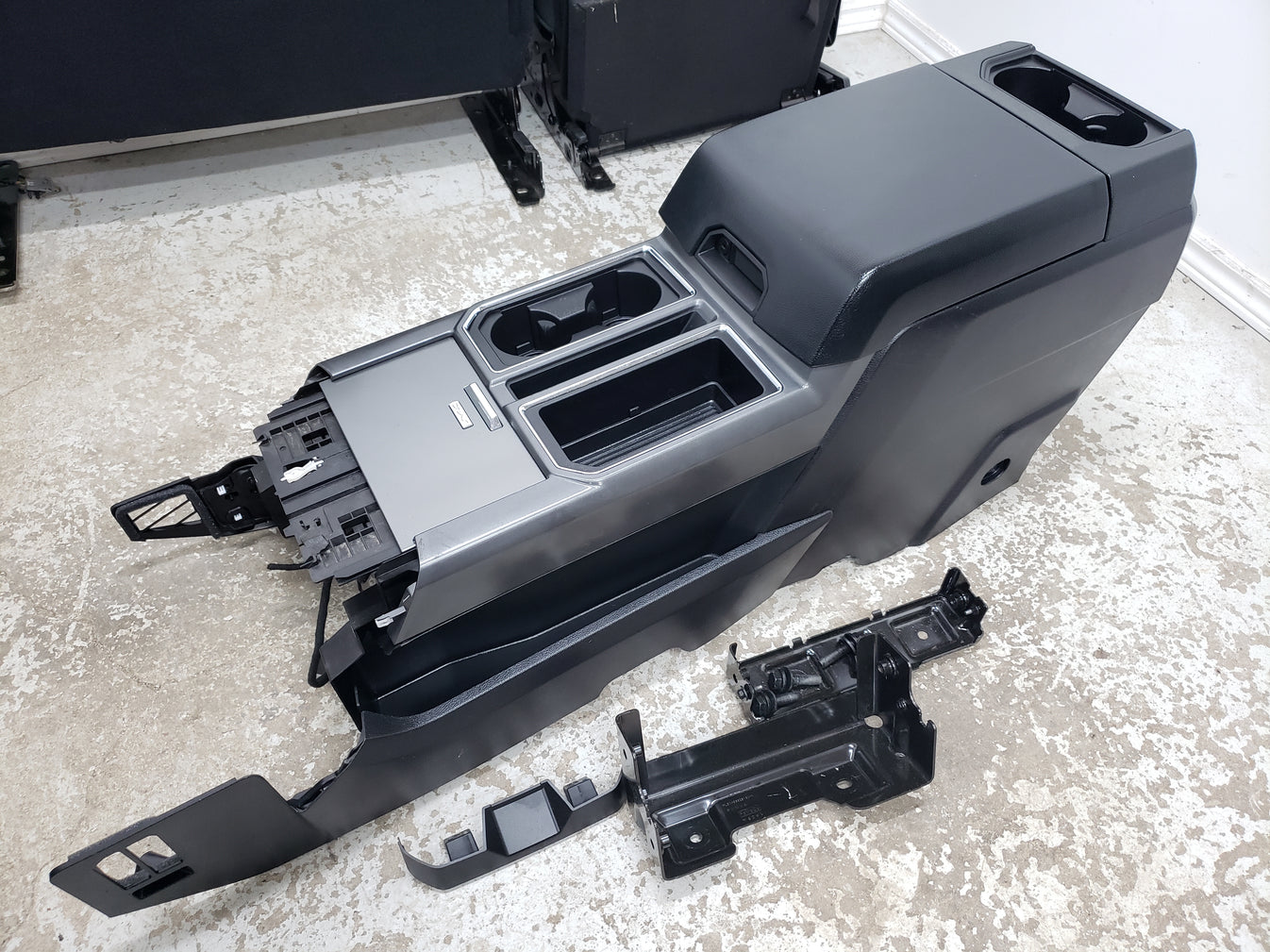 Ford F150 Truck 2015 Center Console F250 F350 SuperDuty – Truck Seat ...