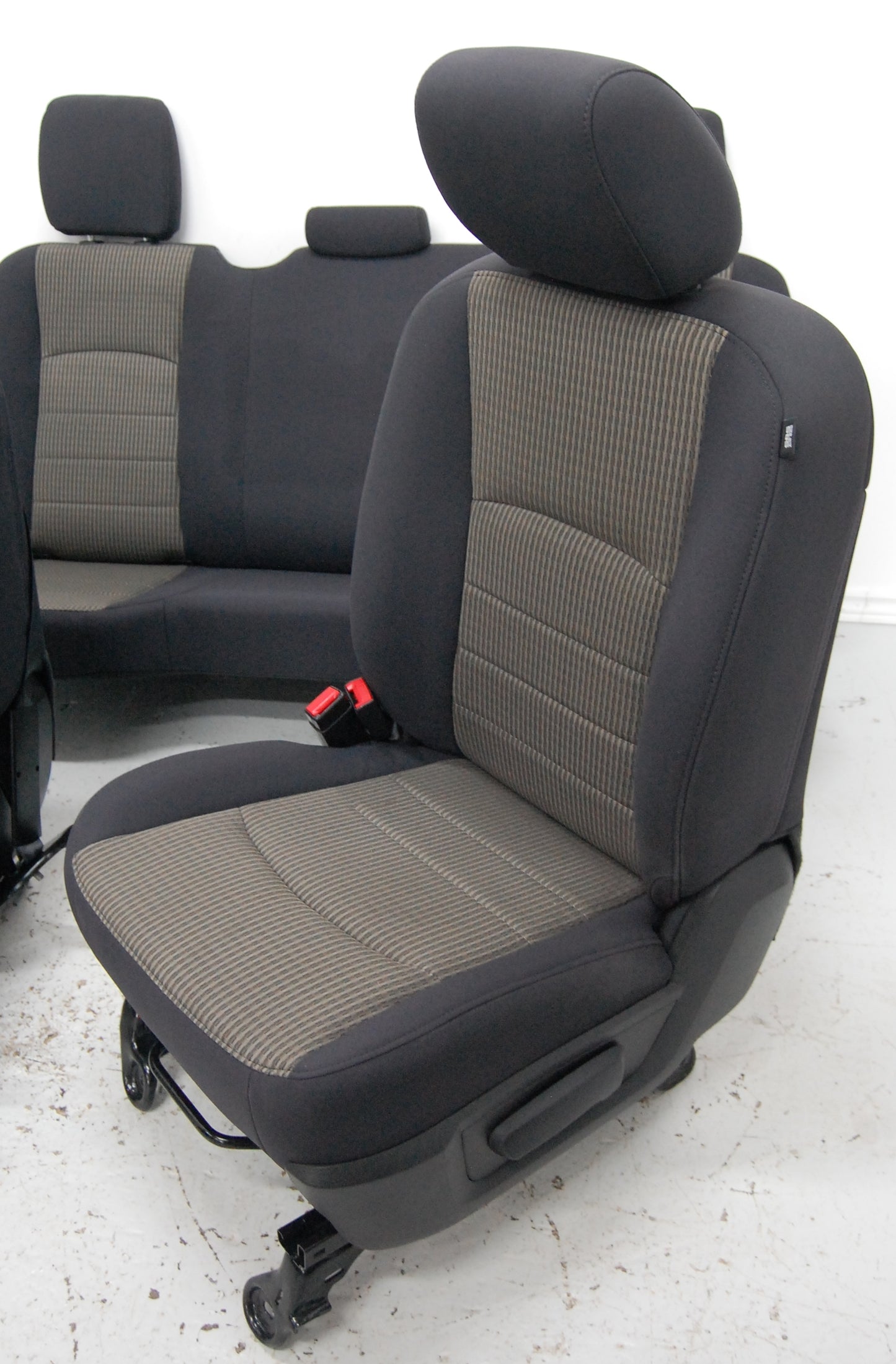 Dodge Ram Quad Cab 2012 Truck Seats & Console Interior