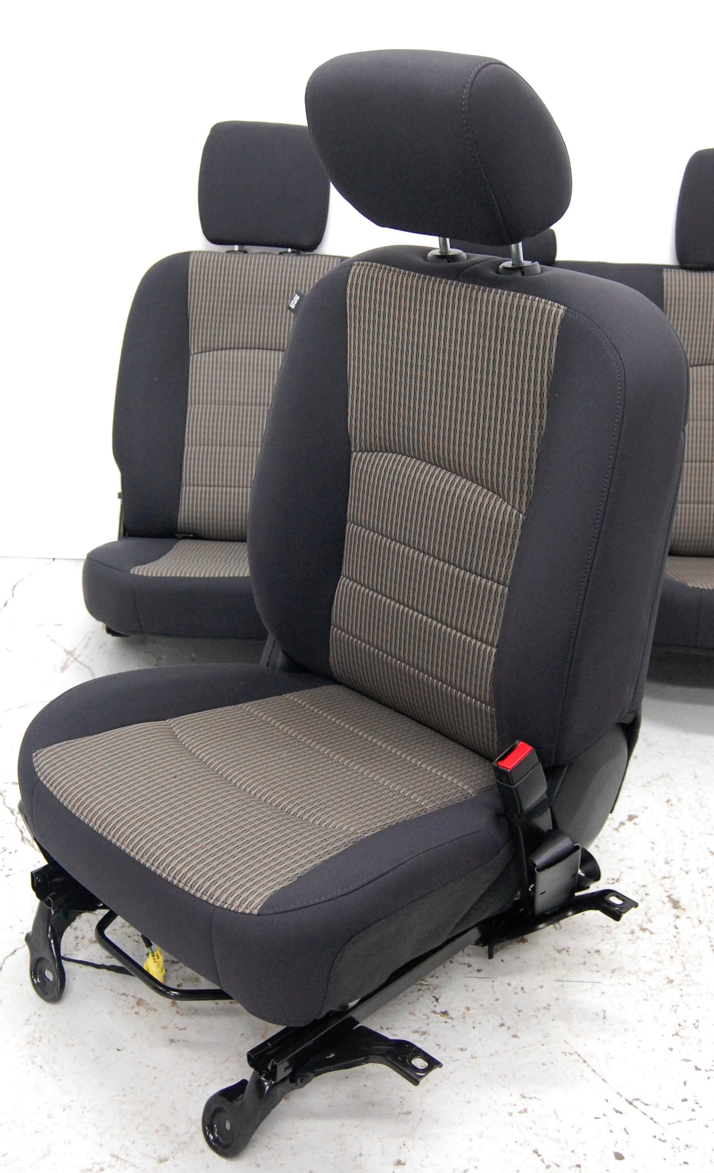 Dodge Ram Quad Cab 2012 Truck Seats & Console Interior