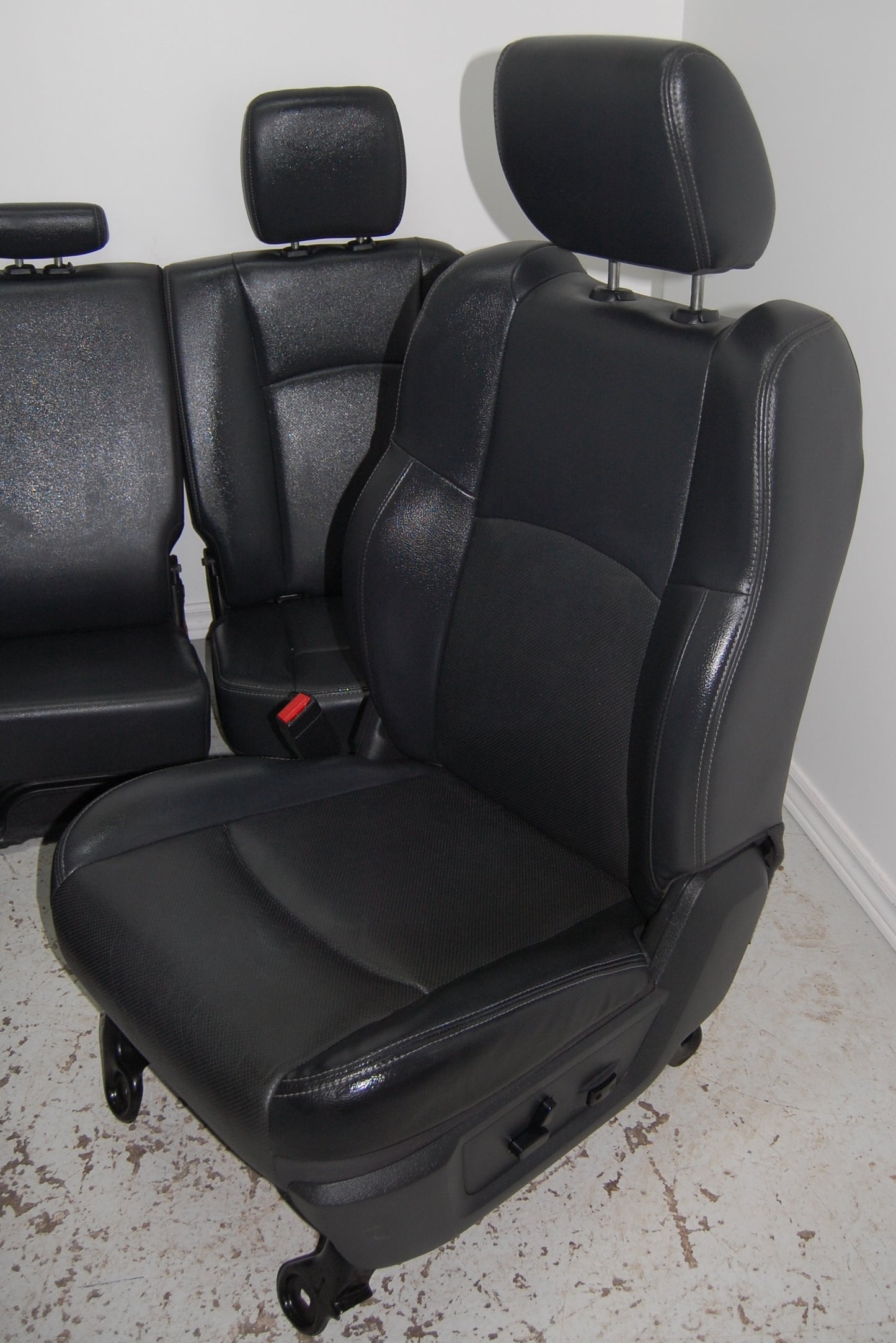 Dodge Ram 2011 Quad Cab BLACK LEATHER Power Heated Cooled Seats