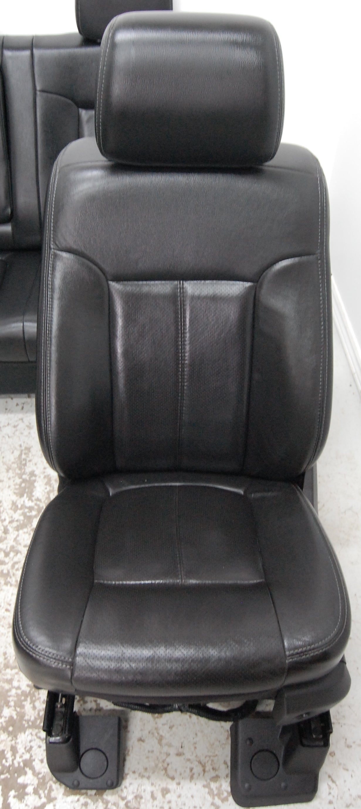 Ford F250 Superduty BLACK LEATHER Truck Seats Power Heated Cooled with Console